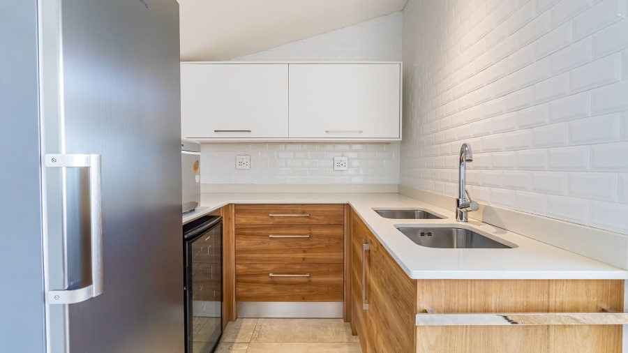 To Let 4 Bedroom Property for Rent in Gordons Bay Village Western Cape